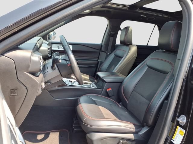Used 2024 Ford Explorer ST-Line w/ Class IV Trailer Tow Package AWD/4WD image 16