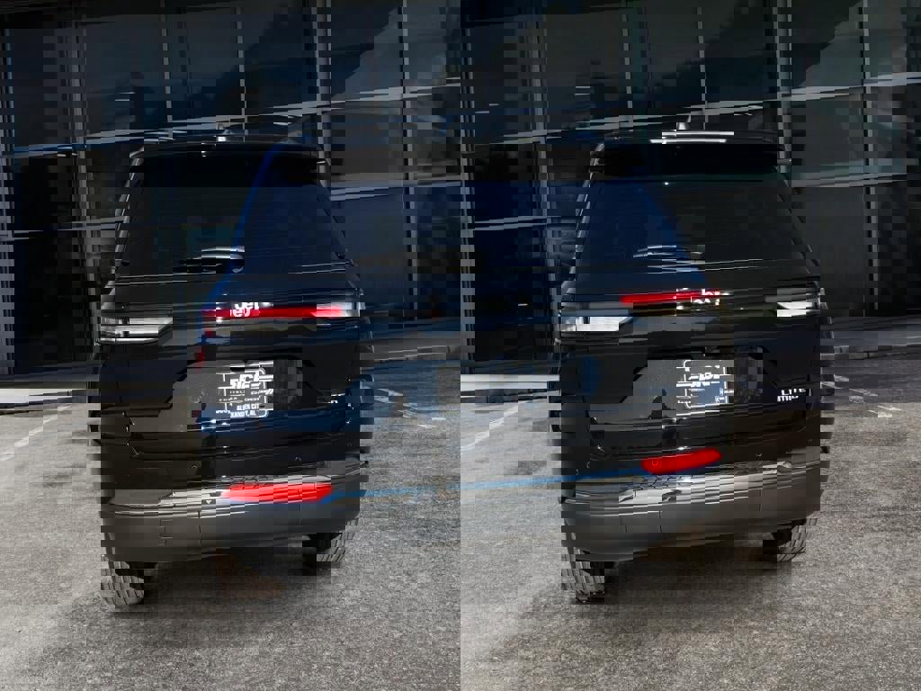 New 2025 Jeep Grand Cherokee Limited image 6