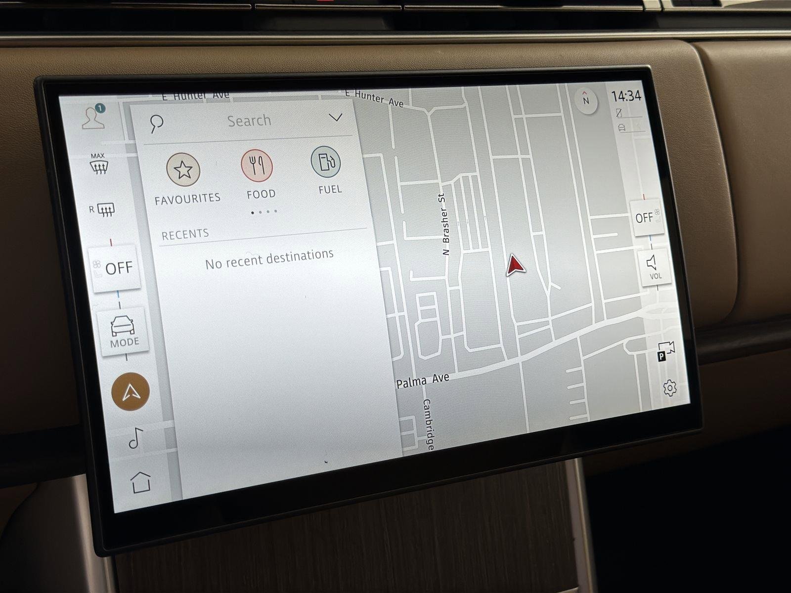 New 2026 Land Rover Range Rover Long Wheelbase SE image 13