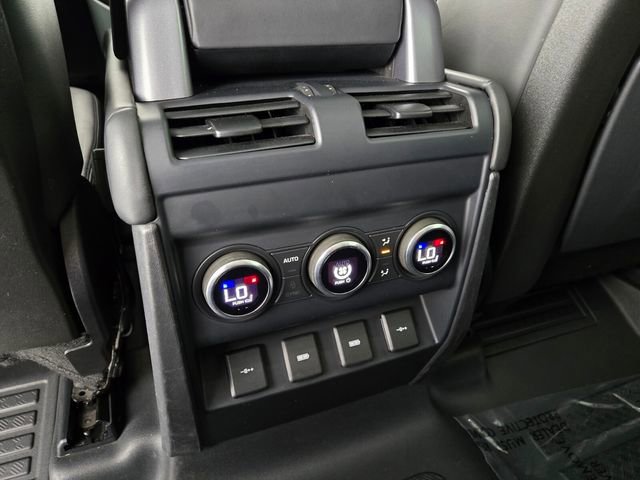 Used 2020 Land Rover Defender 110 HSE AWD/4WD image 13