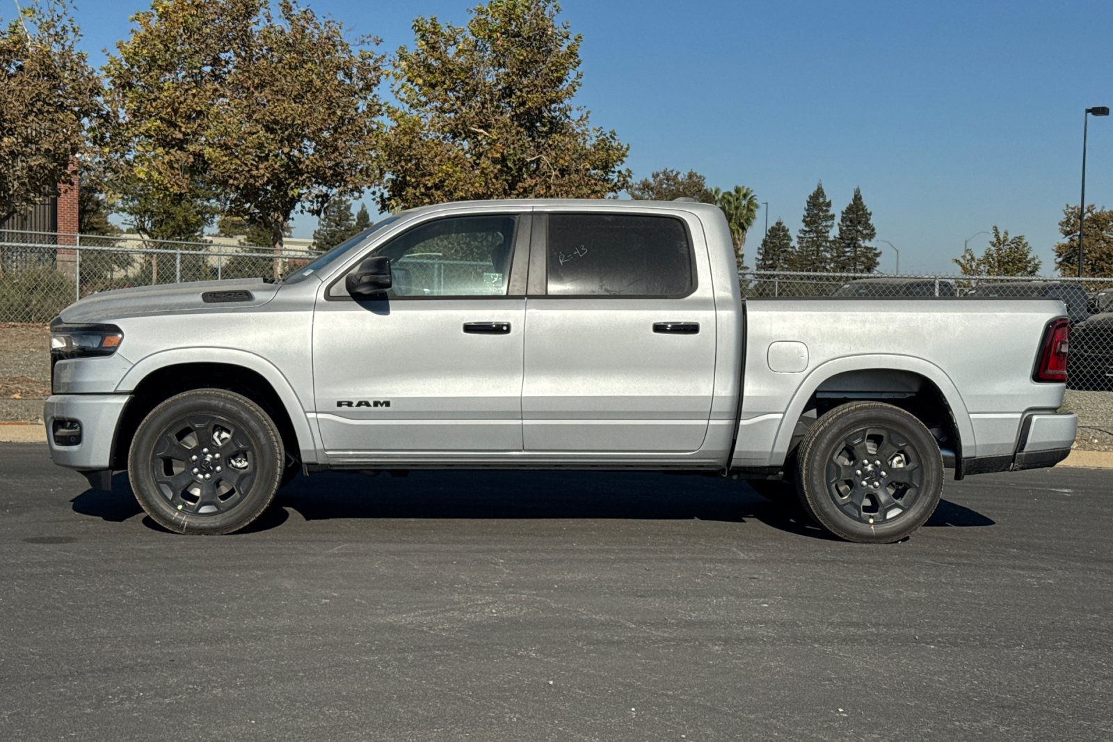 New 2027 RAM 1500 4x4 Crew Cab image 6