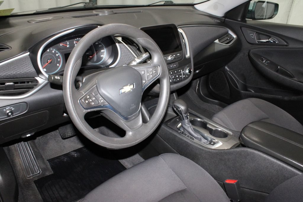 Used 2024 Chevrolet Malibu LT FWD image 27