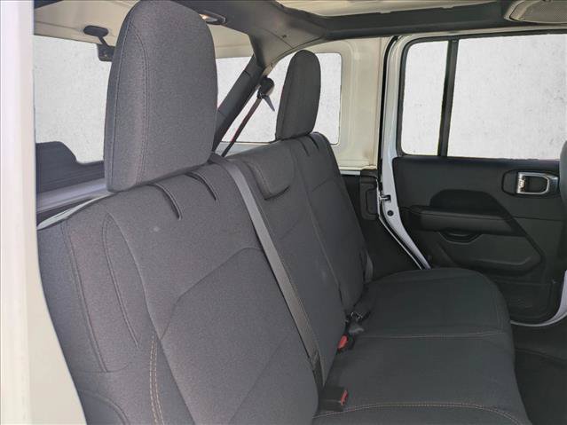 Used 2026 Jeep Wrangler Unlimited Sahara AWD/4WD image 16