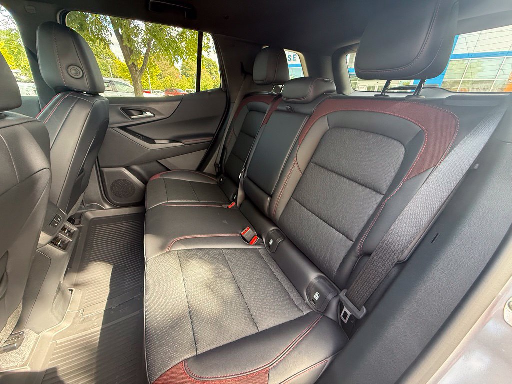 New 2027 Chevrolet Equinox RS w/ Convenience Package III AWD/4WD image 24