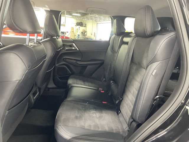 Used 2024 Mitsubishi Outlander SE FWD image 23