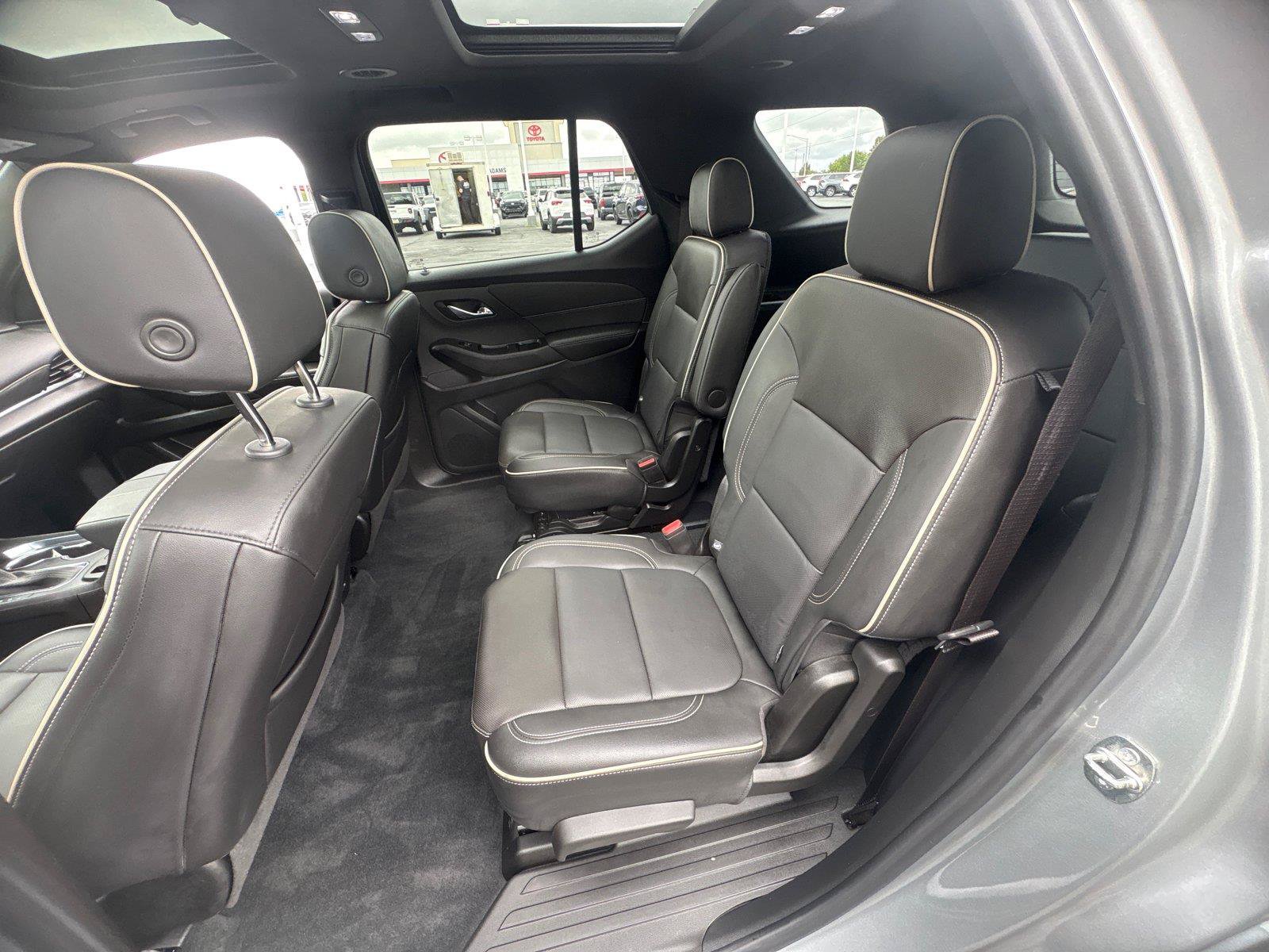 Used 2023 Chevrolet Traverse Premier AWD/4WD image 13