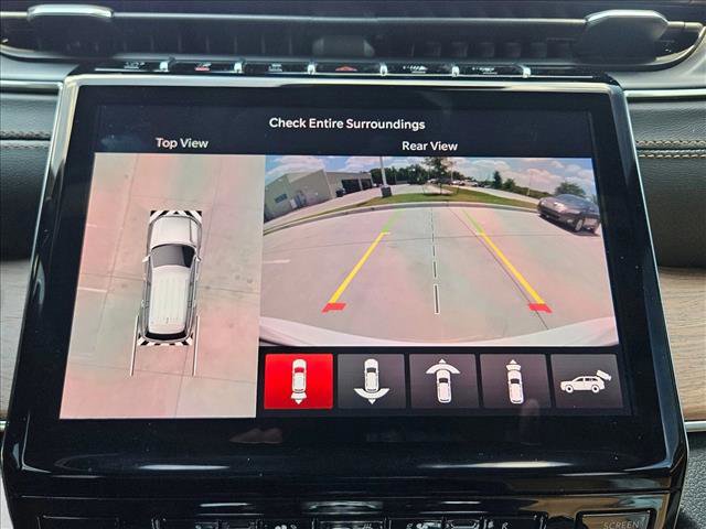 Used 2025 Jeep Grand Cherokee Summit w/ Obsidian Package AWD/4WD image 13