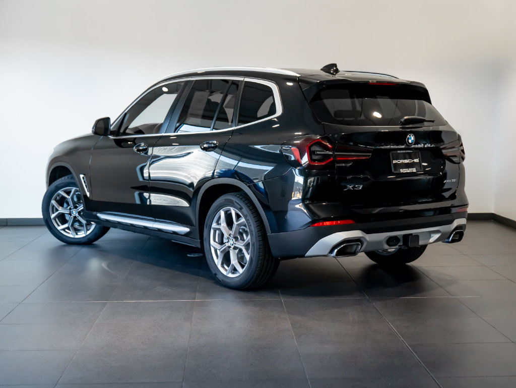 Used 2024 BMW X3 xDrive30i w/ Premium Package w/ZPA AWD/4WD image 3