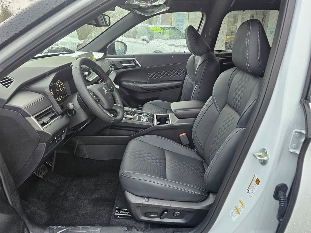 New 2025 Mitsubishi Outlander SEL Black Edition image 15