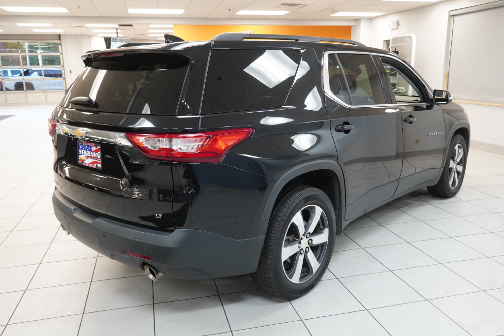 Used 2021 Chevrolet Traverse LT w/ LT Premium Package AWD/4WD image 13