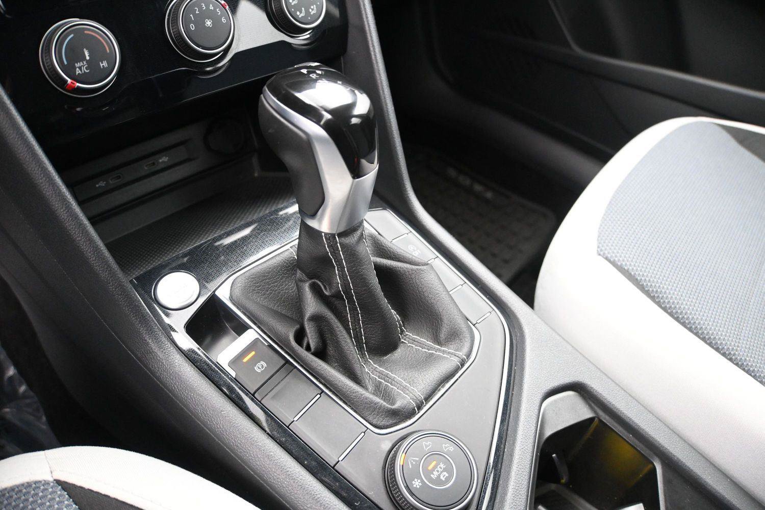 Certified 2025 Volkswagen Taos S AWD/4WD image 6