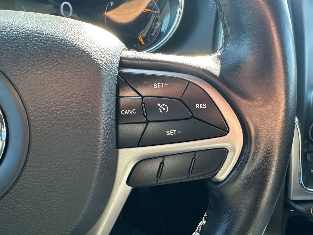 Used 2021 Jeep Grand Cherokee Laredo image 20