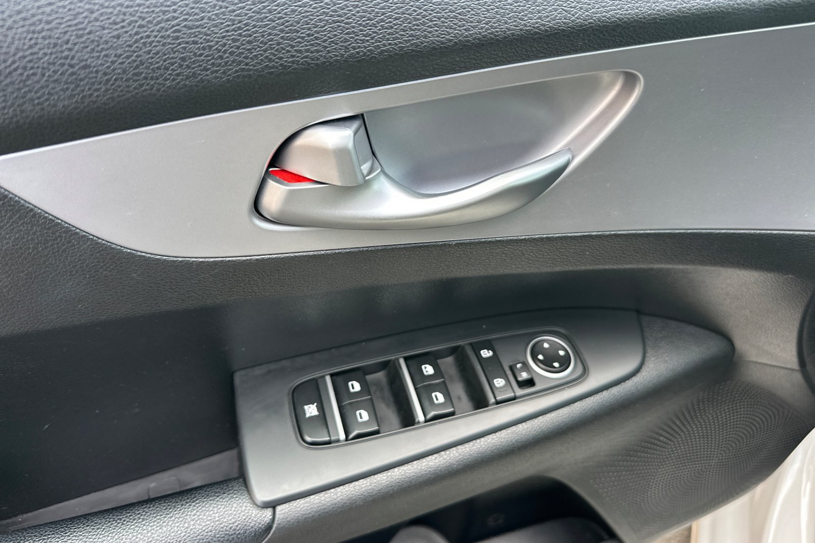 Used 2023 Kia Forte LXS FWD image 14