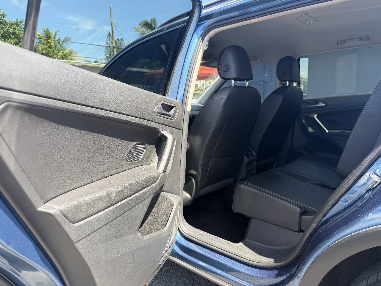 Used 2020 Volkswagen Tiguan SE FWD image 18