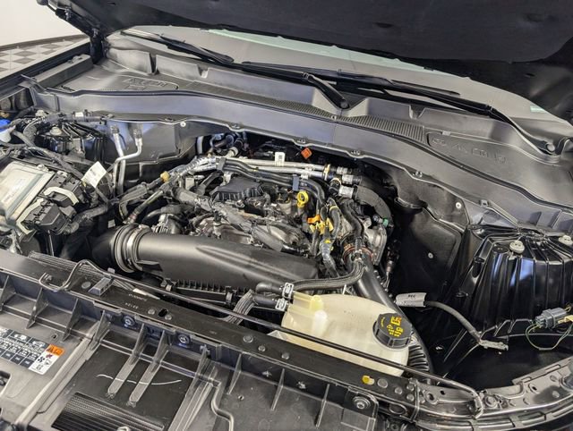 Used 2025 Ford Explorer Active image 40