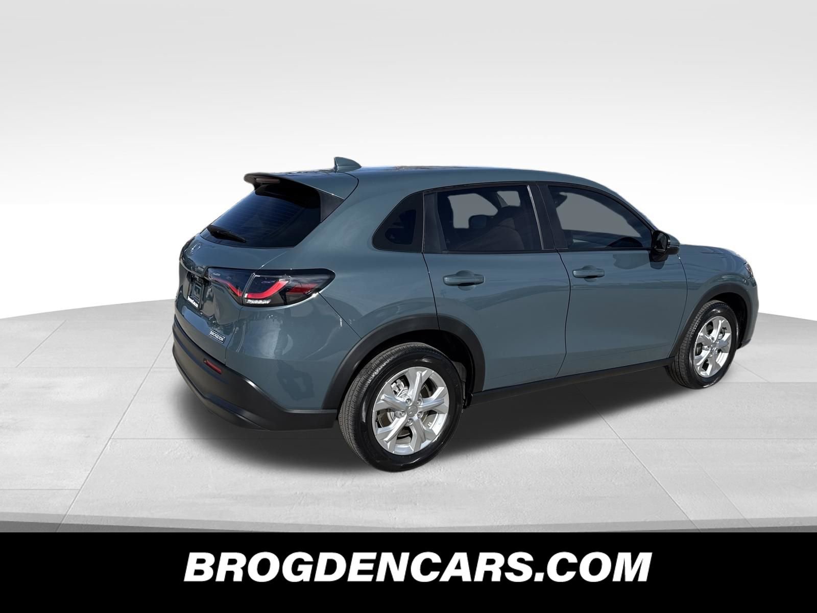 Used 2023 Honda HR-V LX image 3