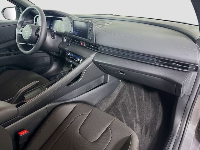 Certified 2025 Hyundai Elantra Sport FWD image 30