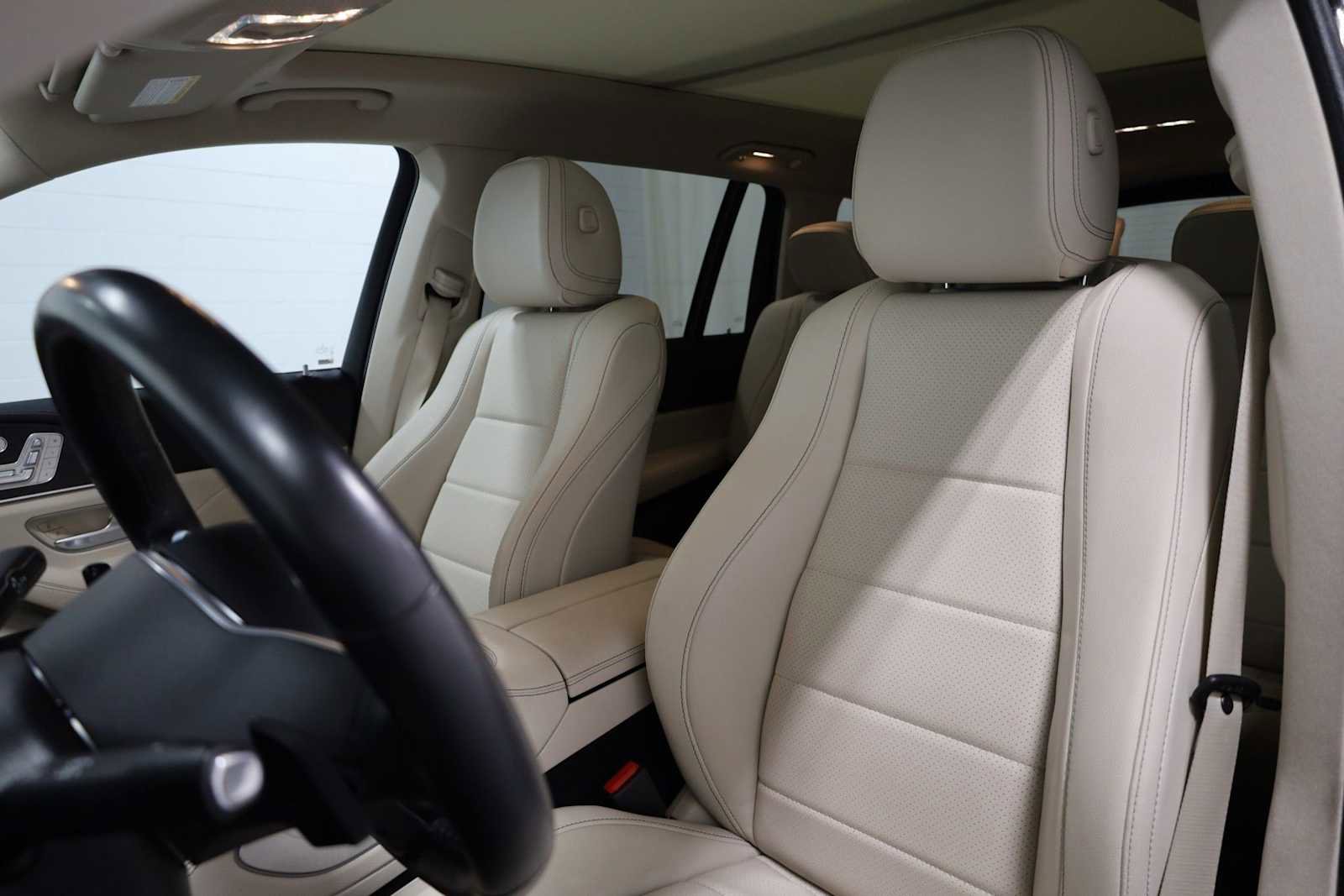 Used 2022 Mercedes-Benz GLS 450 4MATIC image 5