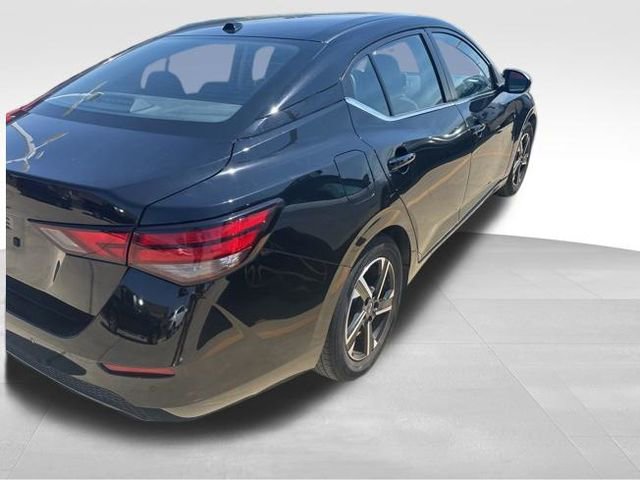 Used 2025 Nissan Sentra SV image 8