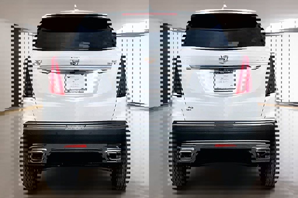 New 2026 Cadillac XT5 Premium Luxury w/ Driver Assist Package image 4