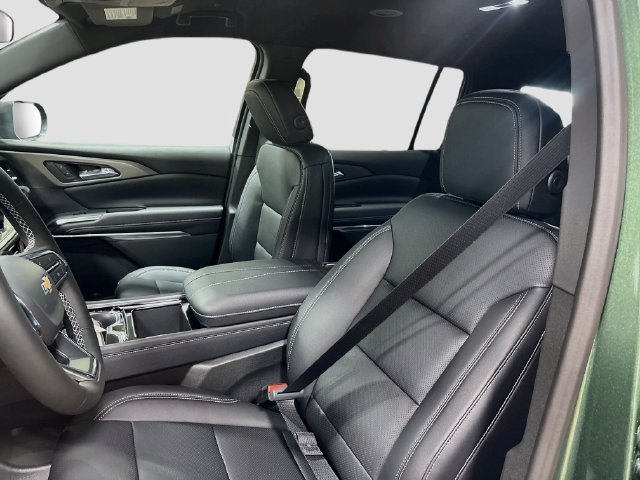 New 2027 Chevrolet Traverse LT w/ LPO, Floor Liner Package FWD image 19