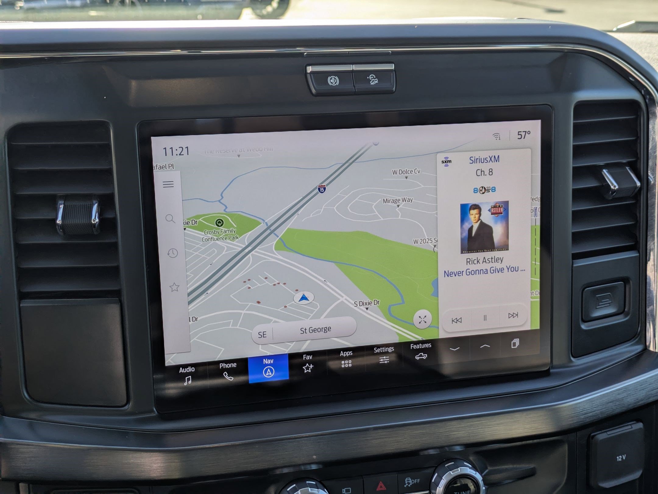 Used 2025 Ford F350 Lariat image 22