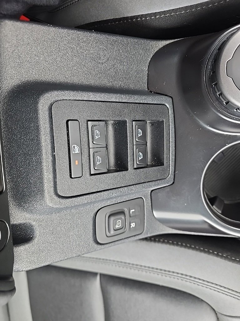 Used 2024 Ford Bronco Big Bend image 13