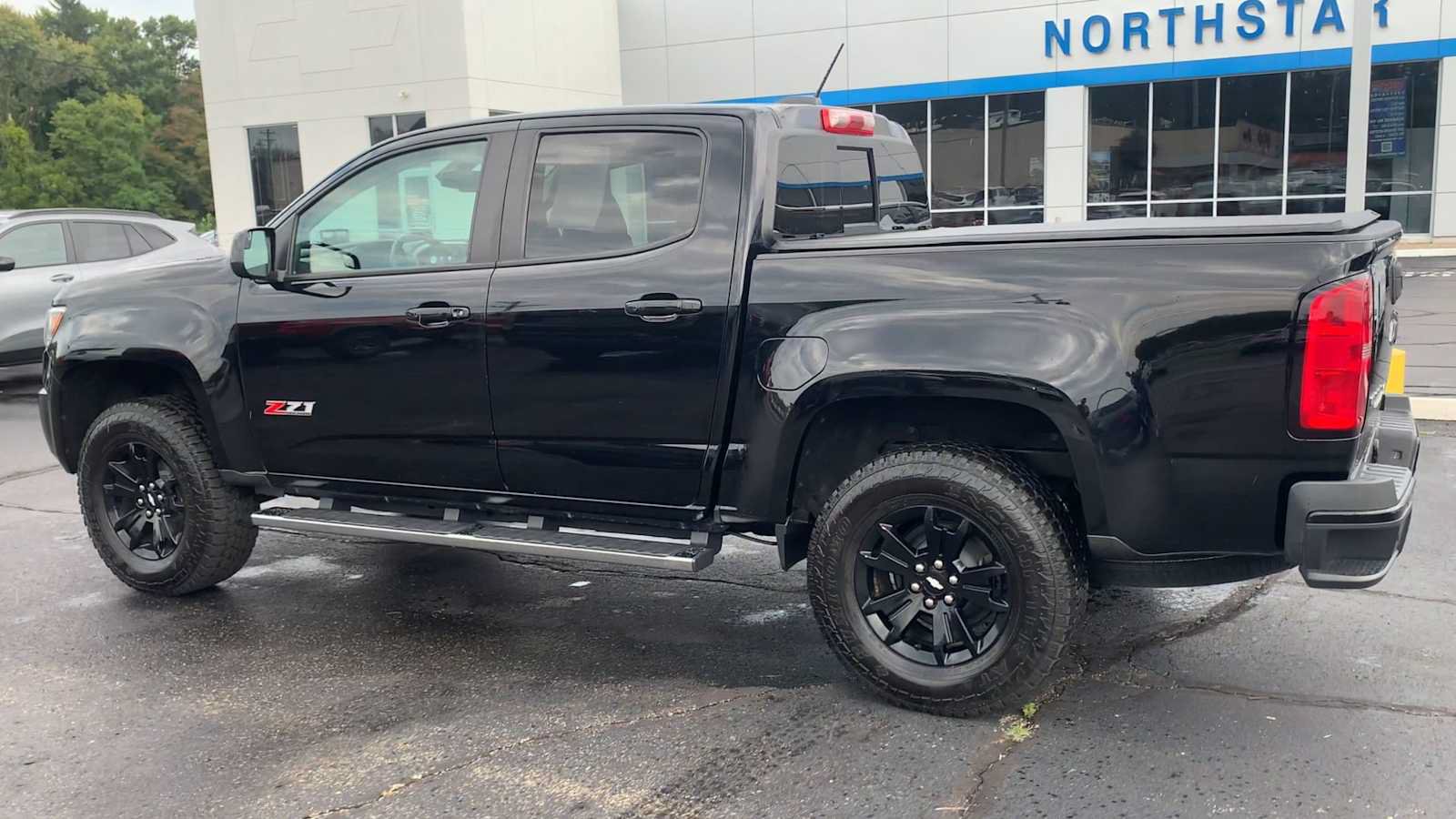 Used 2019 Chevrolet Colorado Z71 w/ Z71 Midnight Edition AWD/4WD image 6