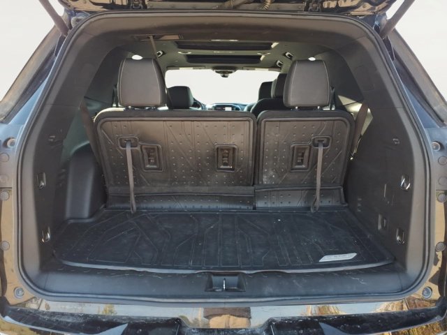 Used 2023 Chevrolet Traverse Premier w/ Redline Edition FWD image 25