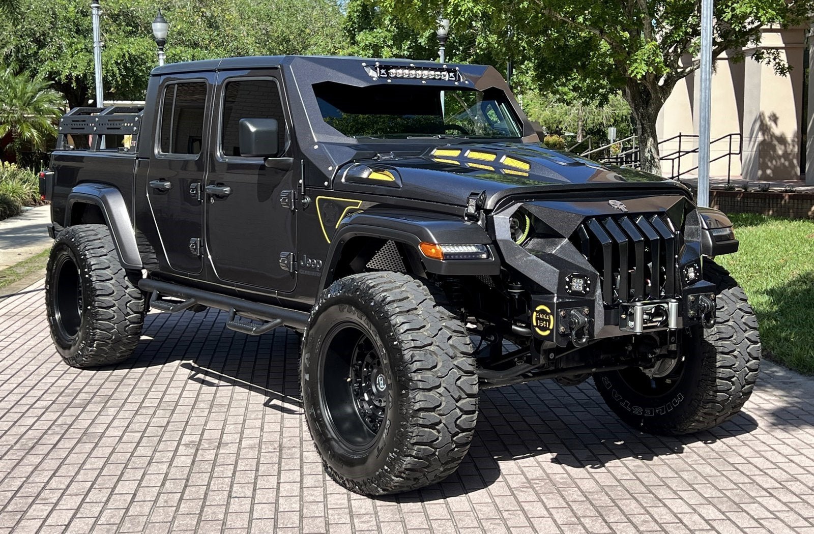 Used 2021 Jeep Gladiator Sport AWD/4WD image 2