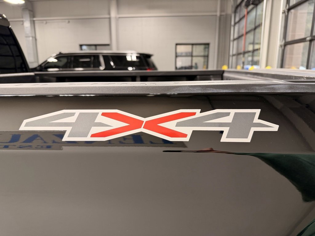 Used 2025 Chevrolet Silverado 1500 LT image 13