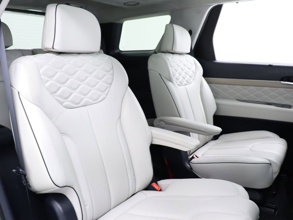 Used 2021 Hyundai Palisade Calligraphy w/ Cargo Package image 38