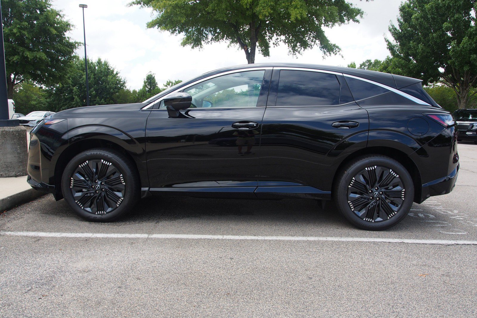 New 2026 Nissan Murano Platinum w/ Cargo Package AWD/4WD image 4