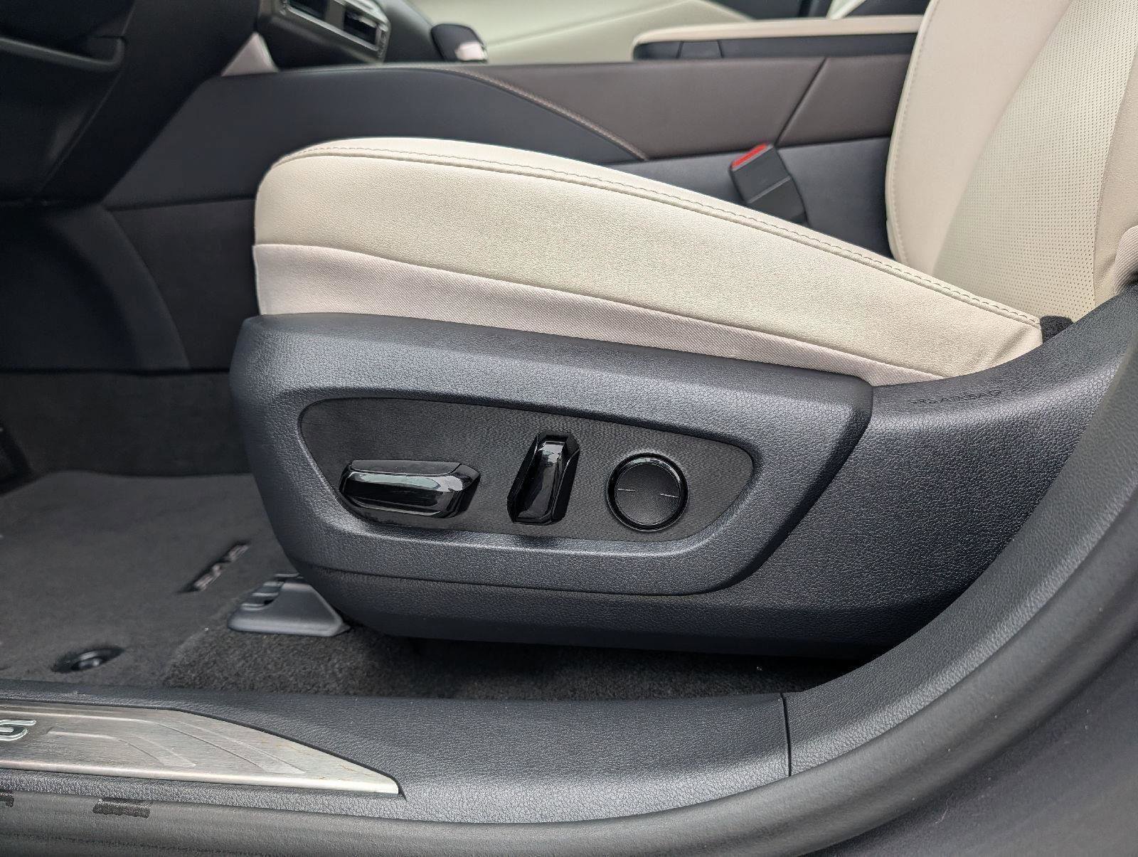 Used 2024 Lexus RX 350 Premium w/ Accessory Package (K3) image 10