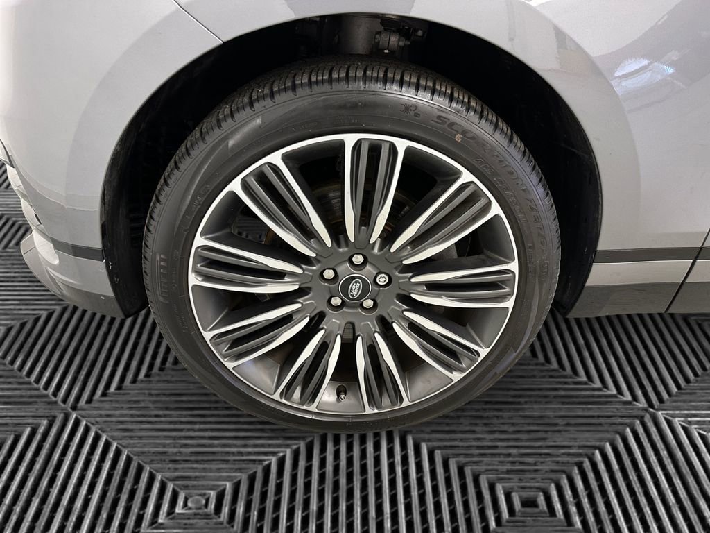 Used 2023 Land Rover Range Rover Velar R-Dynamic S image 14