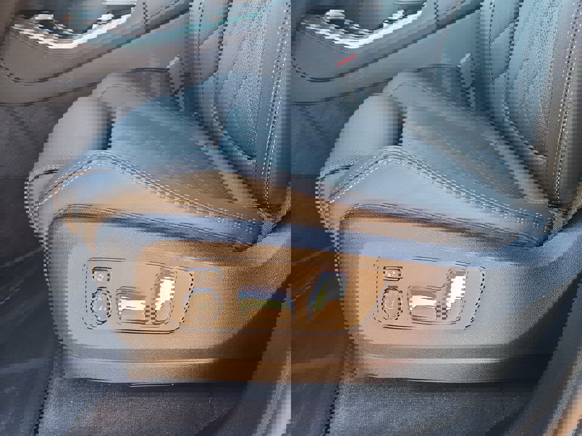 Certified 2026 BMW X5 sDrive40i image 17