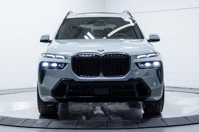 New 2026 BMW X7 xDrive40i w/ M Sport Package AWD/4WD image 7