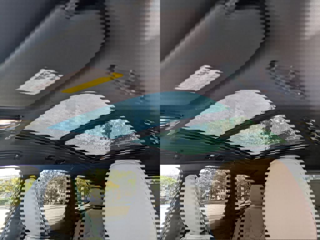 New 2026 Volvo XC60 T8 Core image 24