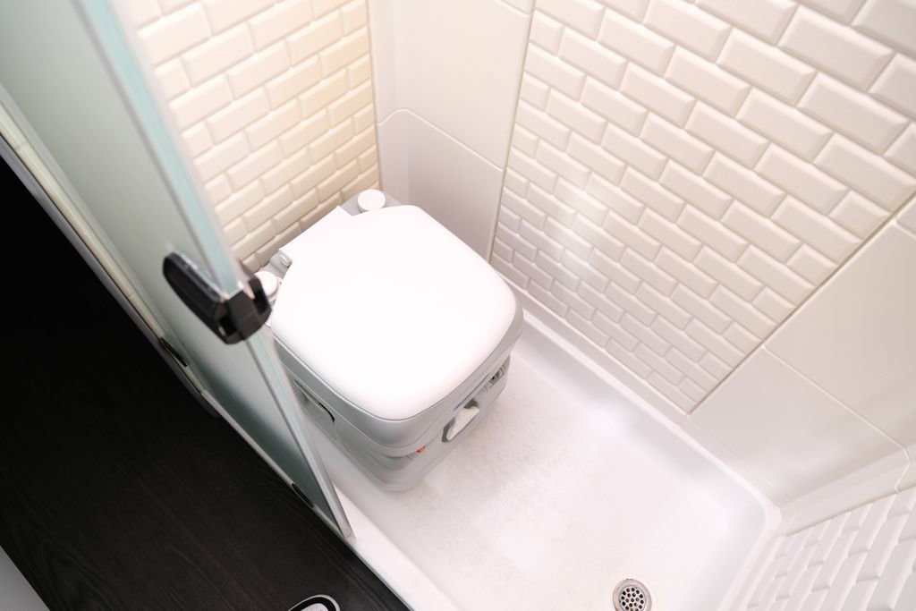 Used 2021 Mercedes-Benz Sprinter 2500 image 39