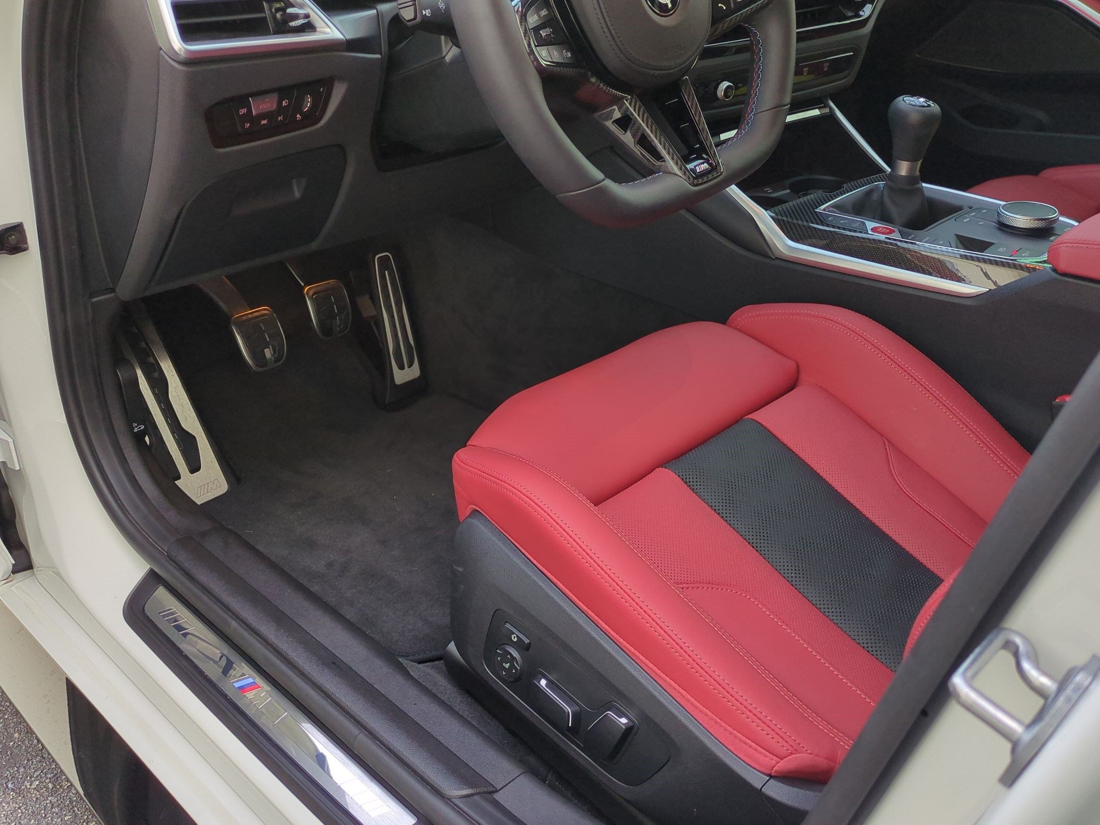 Used 2027 BMW M3 w/ Executive Package RWD image 17