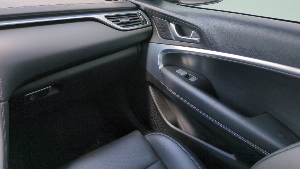 Used 2022 Genesis G70 2.0T RWD image 12
