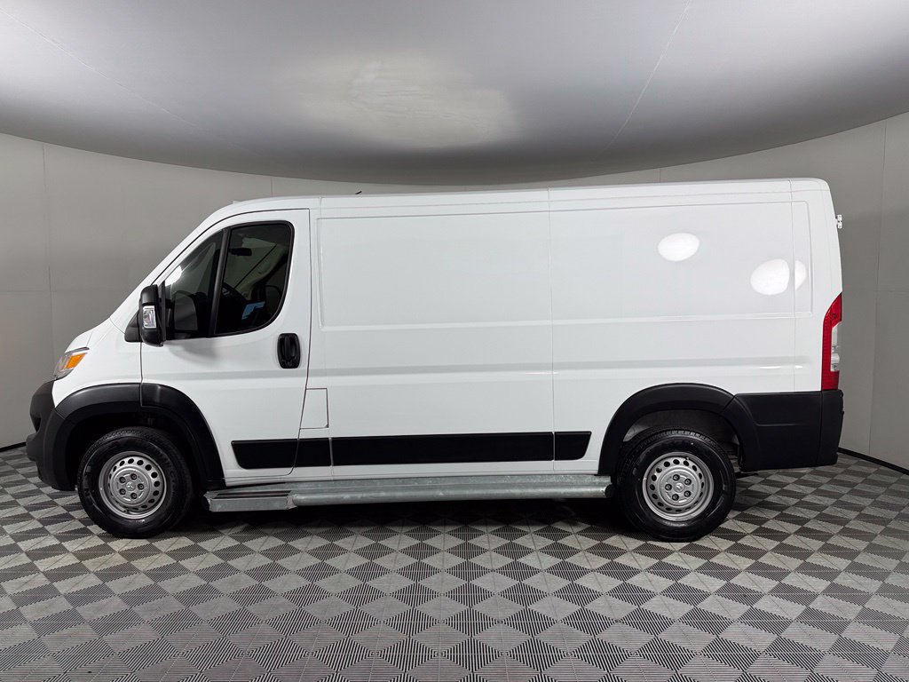 Used 2025 RAM ProMaster 2500 w/ U-Haul Equipment Group FWD image 9