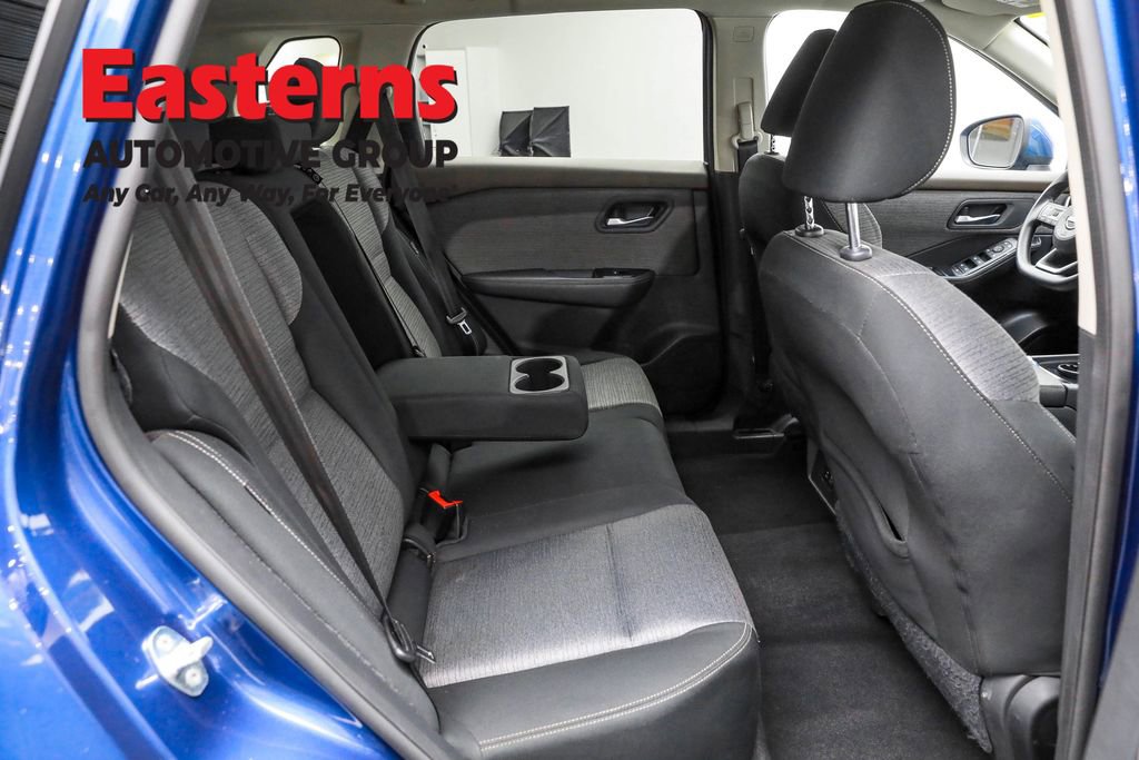 Used 2022 Nissan Rogue SV image 22