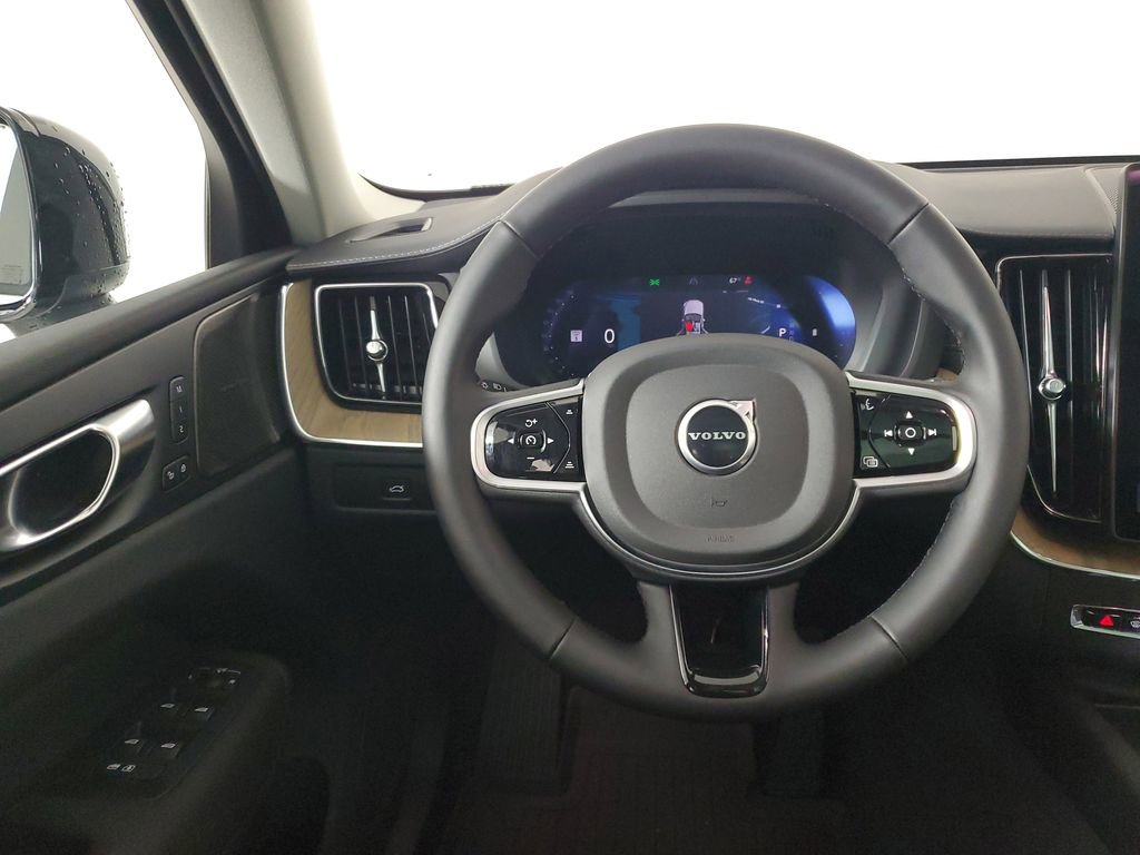 Used 2026 Volvo XC60 B5 Ultra w/ Protection Package Premier image 15