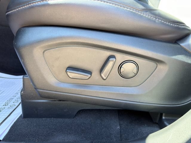 Used 2023 Ford Explorer XLT w/ Equipment Group 202A AWD/4WD image 22