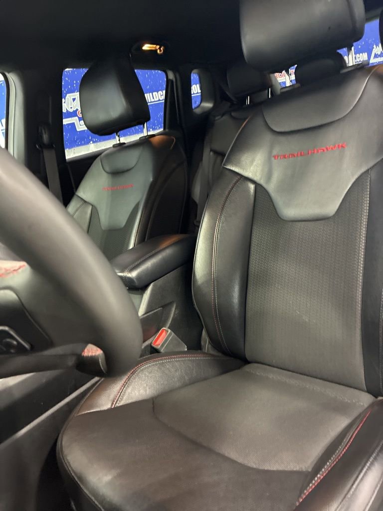 Used 2024 Jeep Compass Trailhawk AWD/4WD image 17