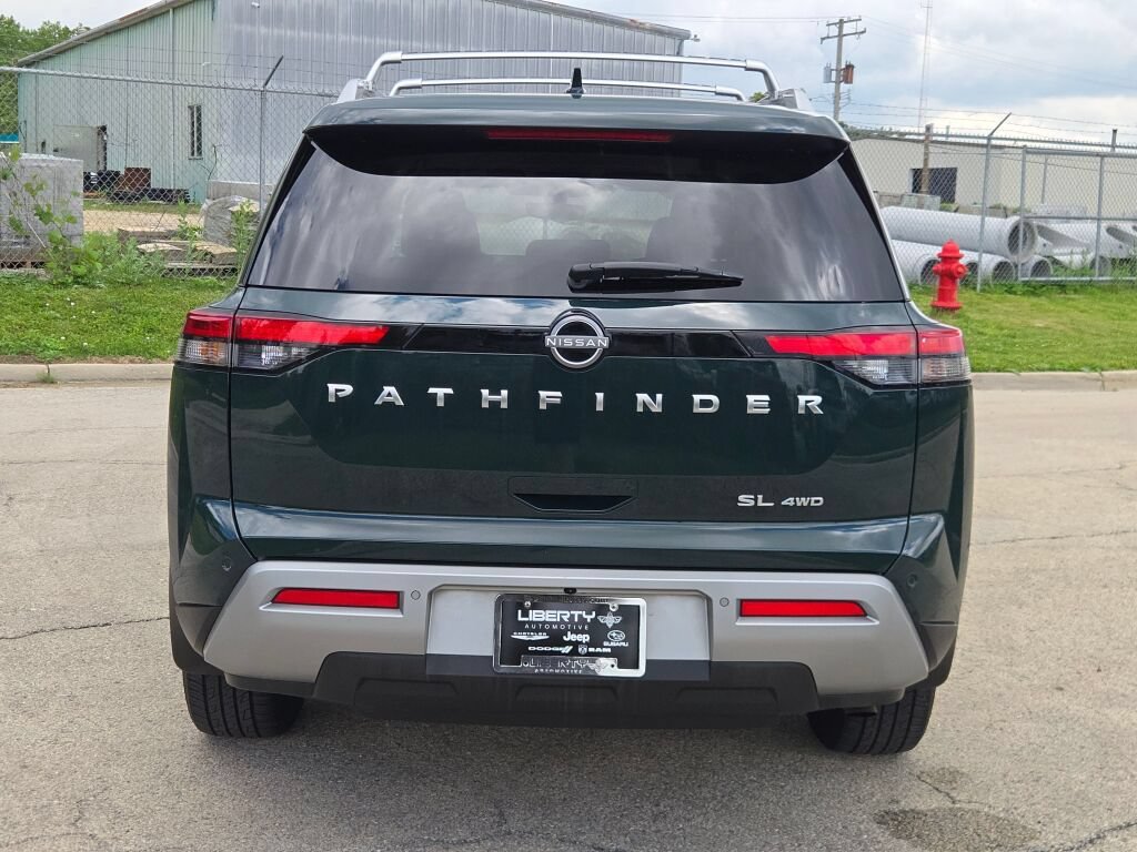 Used 2024 Nissan Pathfinder SL AWD/4WD image 15