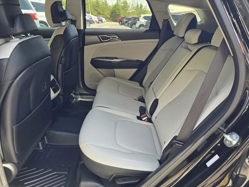 Used 2025 Kia Sportage EX FWD image 10