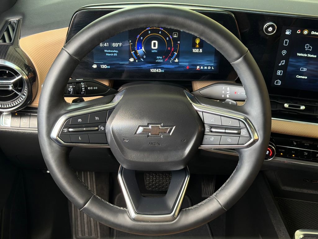 Used 2025 Chevrolet Equinox ACTIV FWD image 4