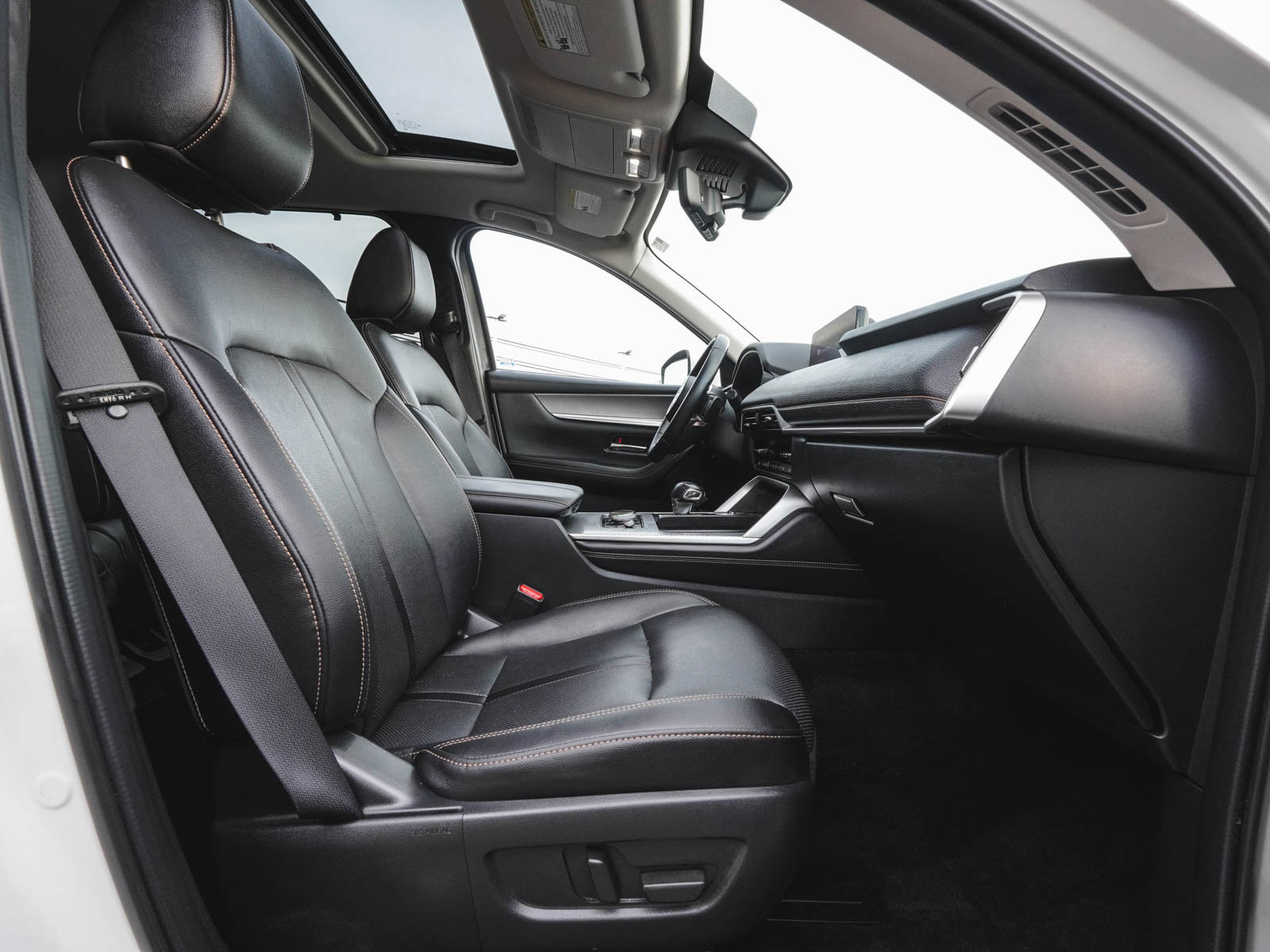 Used 2024 MAZDA CX-90 Plug-In Hybrid w/ Preferred image 39